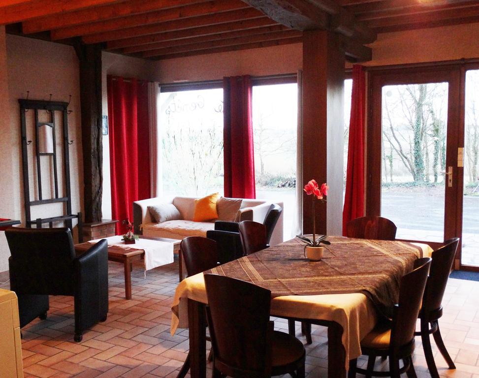 Gites De La Ferme Auberge De Mesauboin Billé Zewnętrze zdjęcie